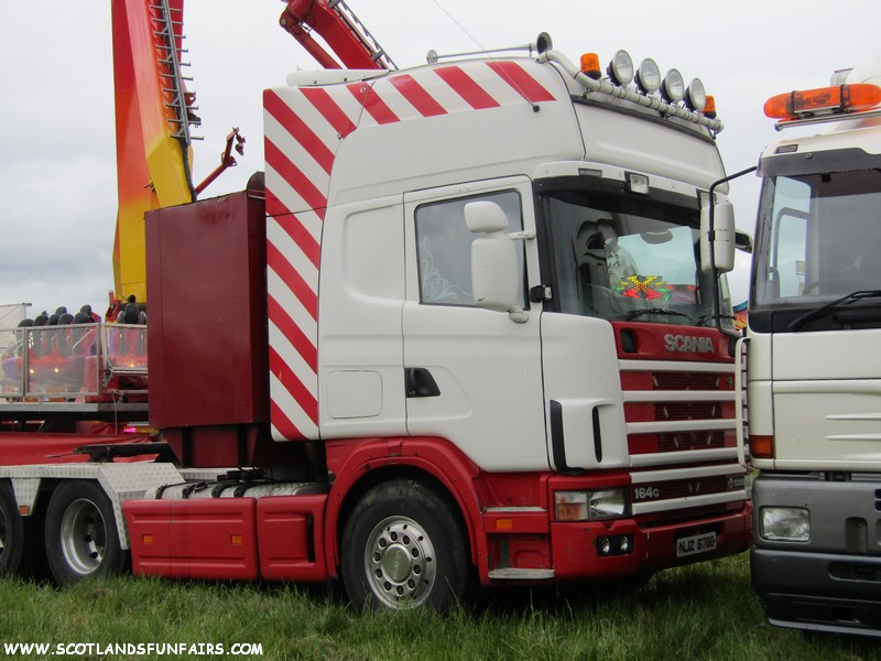 Amanada Goss & Ann O'Connors Scania